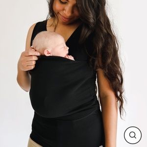 Lalabu baby wearing MOM & DAD shirts